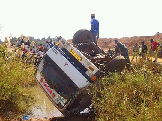 Bukavu/cas récurrents des accidents : Le ministre de transport Matthieu Malumbi conscientise les transporteurs sur le contrôle technique