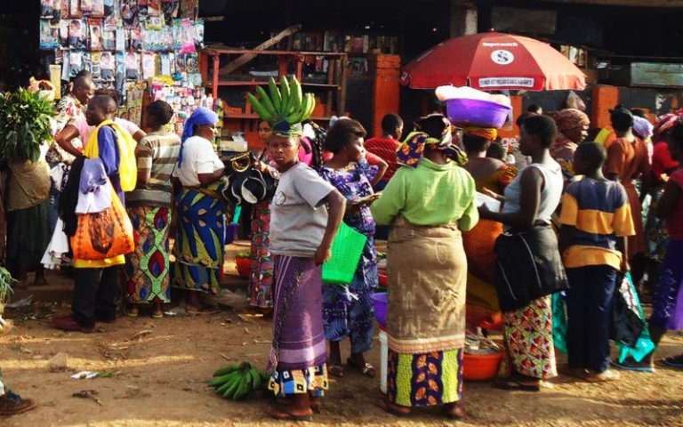Marché Elo Nyamugo