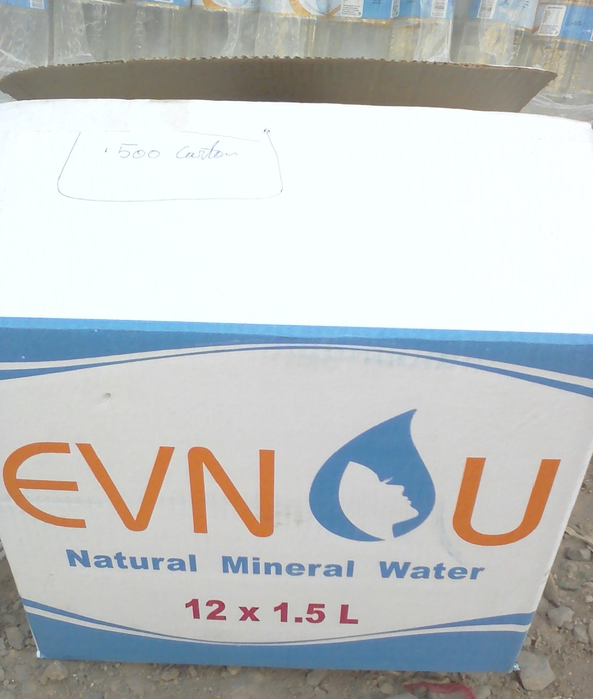 Sud Kivu: La division de la santé exige  le retrait des bouteilles de l’eau minérale EVNOU sur le marché