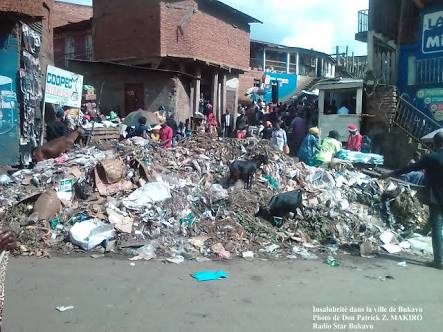 Bukavu : Le débordement de la poubelle du marché de Nguba expose la santé des habitants