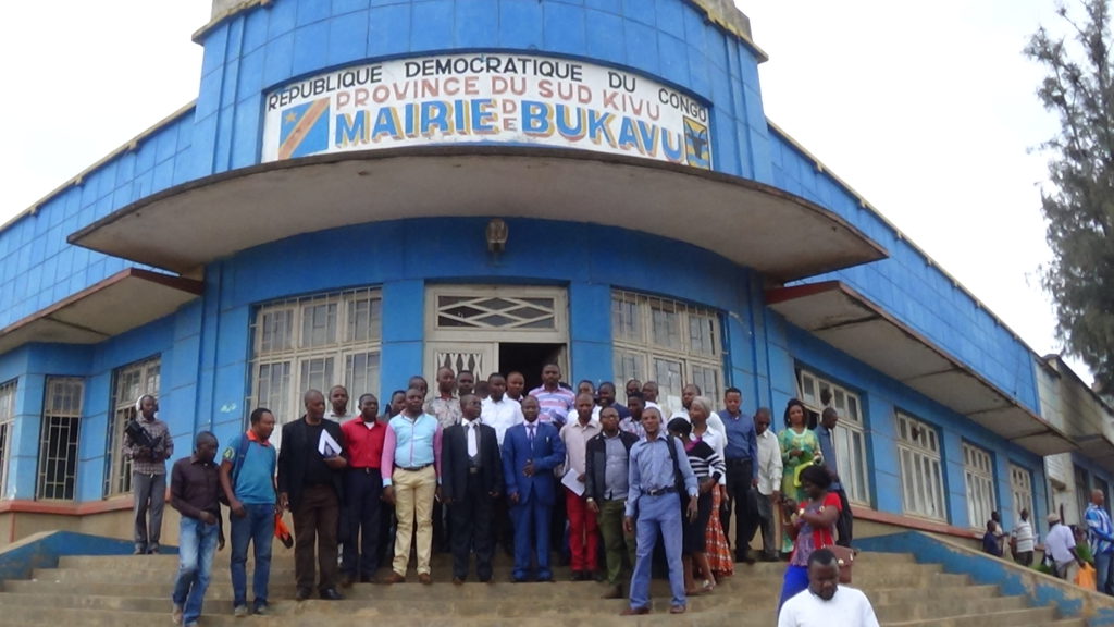 Bukavu : Dans 7 jours, la mairie éclaire sur la gestion des fonds perçus dans la peinture des véhicules (NDSCI)