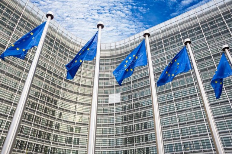 depositphotos_51240061-stock-photo-eu-flags-in-front-of