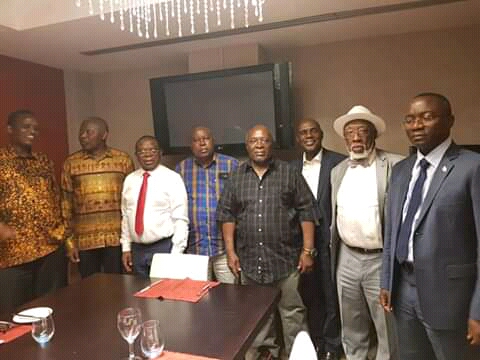 Election de gouverneur : Les notables originaires du Sud-Kivu soutiennent la candidature de Théo Ngwabidje et Marc Malago