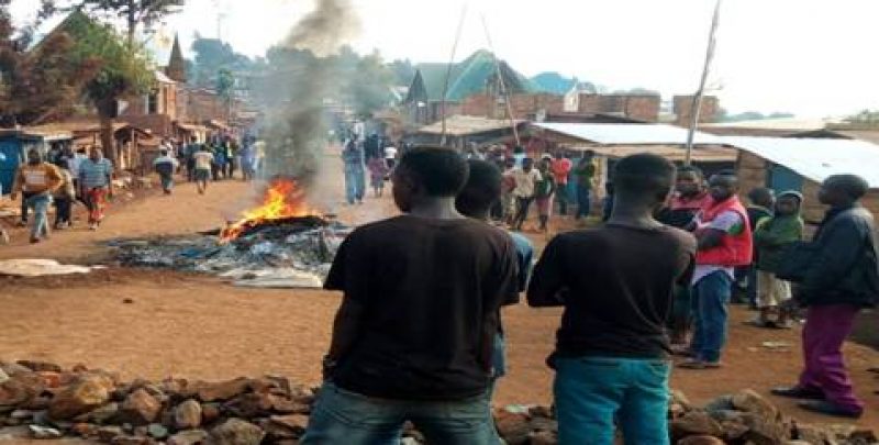 Fusillade d’une mère à Bagira, la population en colère barricade la route Bukavu-Kavumu