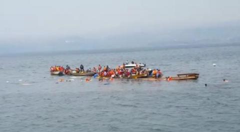 Kalehe: Une autre pirogue motorisée chavire à Nyamasasa avec 650 bidons d’eau