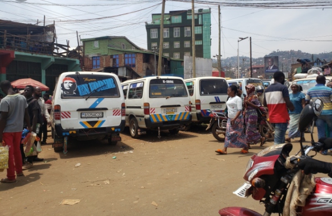 Bukavu : La Société civile de Ciriri dénonce la hausse du prix du transport en commun pendant les heures de la soirée
