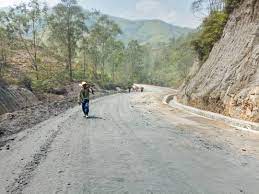 la-route-degradee-Kitamba-–-Mwenga-Centre1 (1)